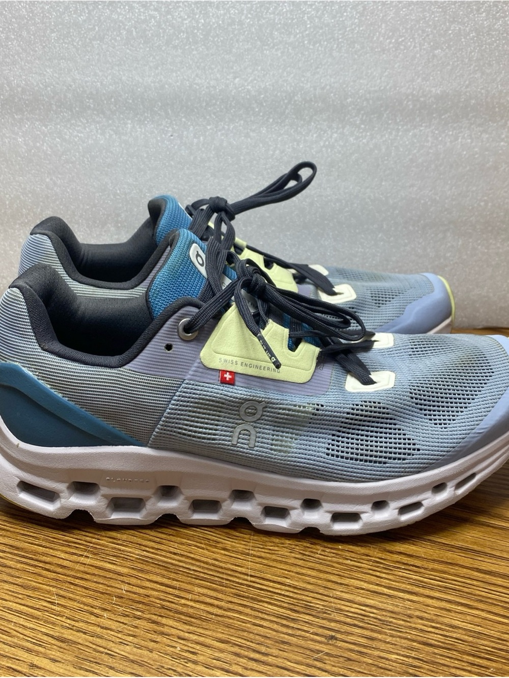 On Cloud Cloudstratus Women Size 9 Athletic Running Shoes Blue Lavender Cloudtec